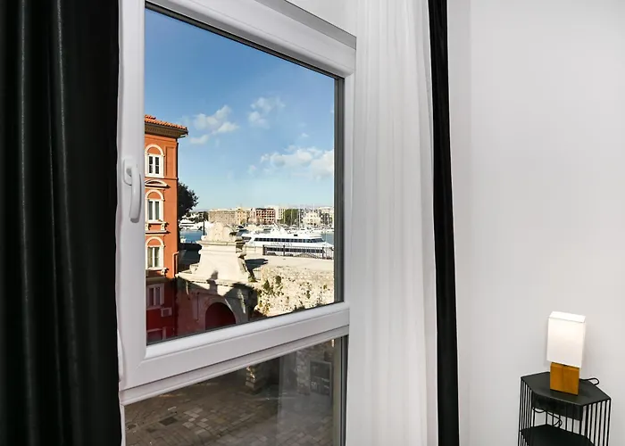 Luxury Gloria Old Town With Sea View